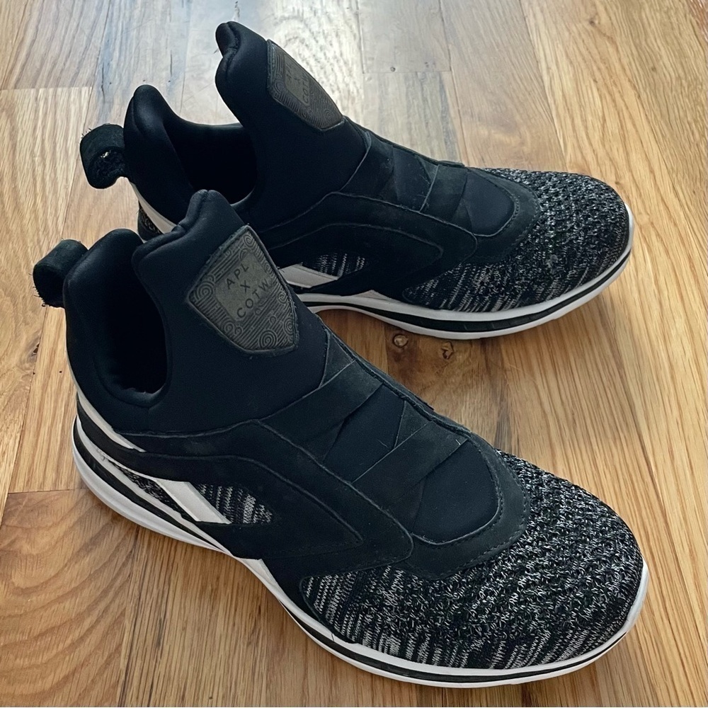 APL Cielo Sneakers Black White Gray Knit Size 6